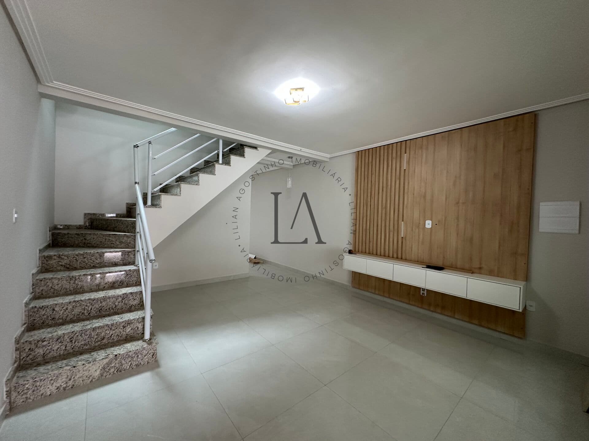 Casa à venda com 3 Suítes no Beira Rio em Guaratinguetá/SP