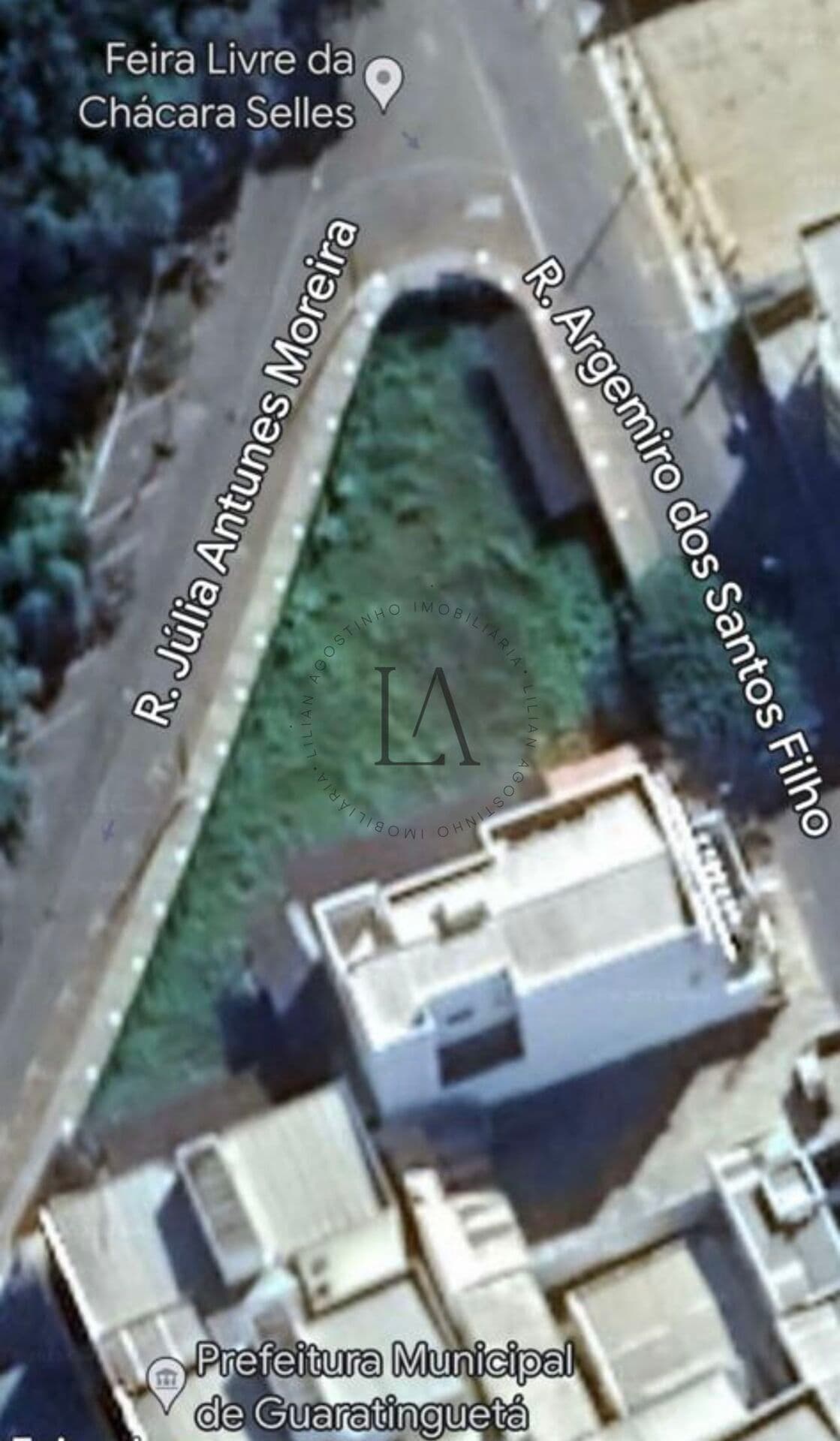 Excelente oportunidade de investimento! Este terreno de 1421 m²