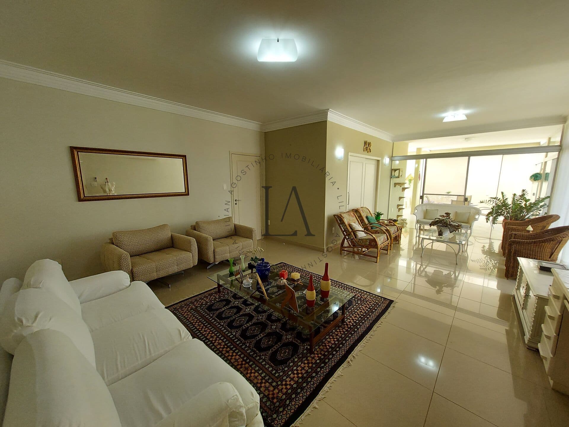 Casa na Vila Paraíba com 4 dormitórios em Guaratinguetá