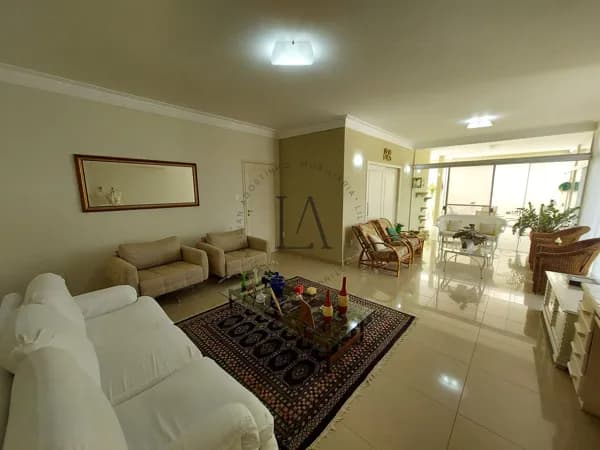 Casa na Vila Paraíba com 4 dormitórios em Guaratinguetá