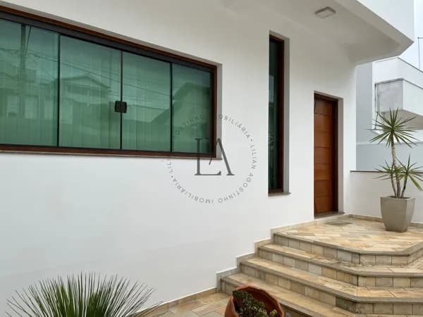 Casa com Piscina no Portal das Colinas | Guaratinguetá