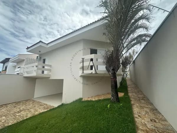 Casa térrea para aluguel com 3 dormitórios na Vila Paraíba