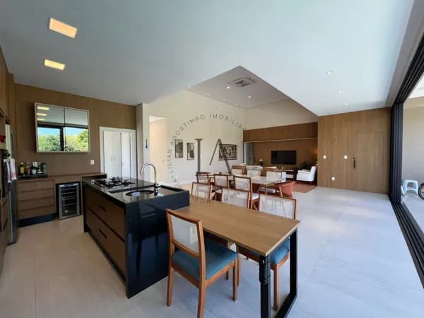 Casa de Condomínio em Guaratinguetá - Jardim Coelho Neto