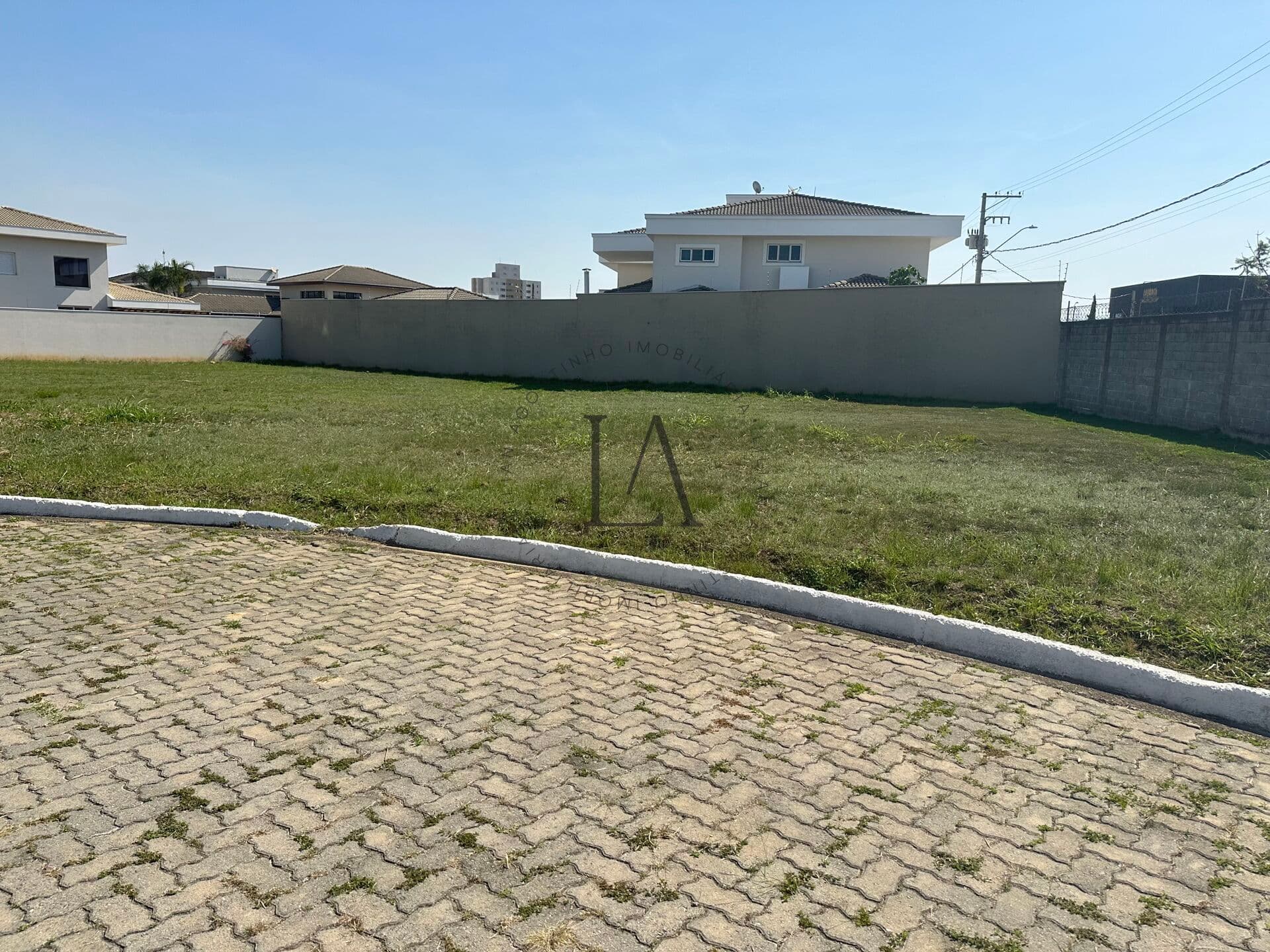 Lote/Terreno em Guaratinguetá - Condomínio Residencial Prefeito Gilberto Filippo
