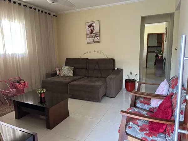 Casa á venda no bairro Village Santana em Guaratinguetá SP