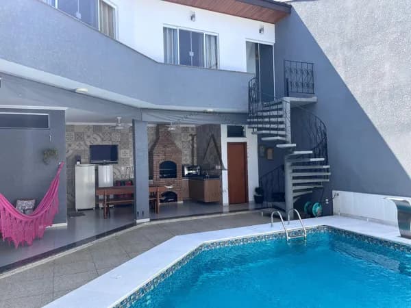 Casa em Guaratinguetá - Jardim Bela Vista II