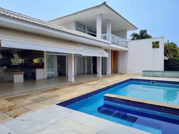 Casa Térrea em Condomínio com vista para a serra