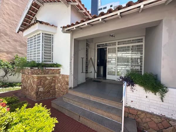 Casa Residencial / Comercial