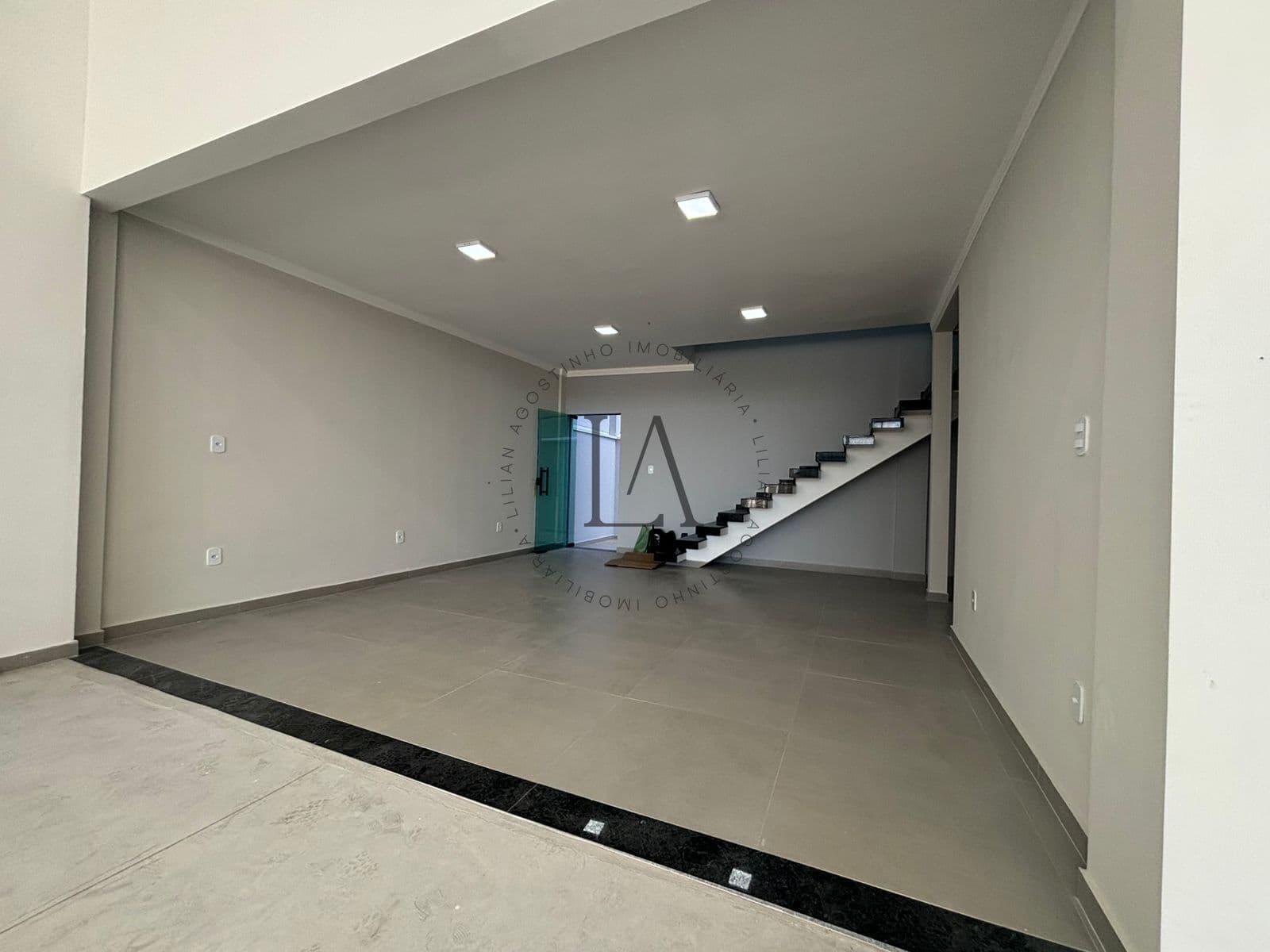 Ponto Comercial/Loja/Box em Aparecida - Jardim Paraíba