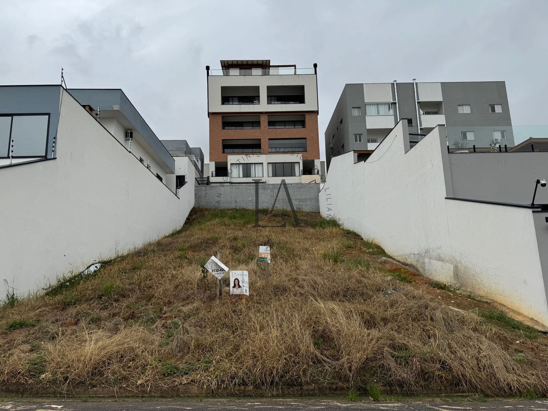 Terreno no bairro Residencial Village Santana, Guaratinguetá/SP