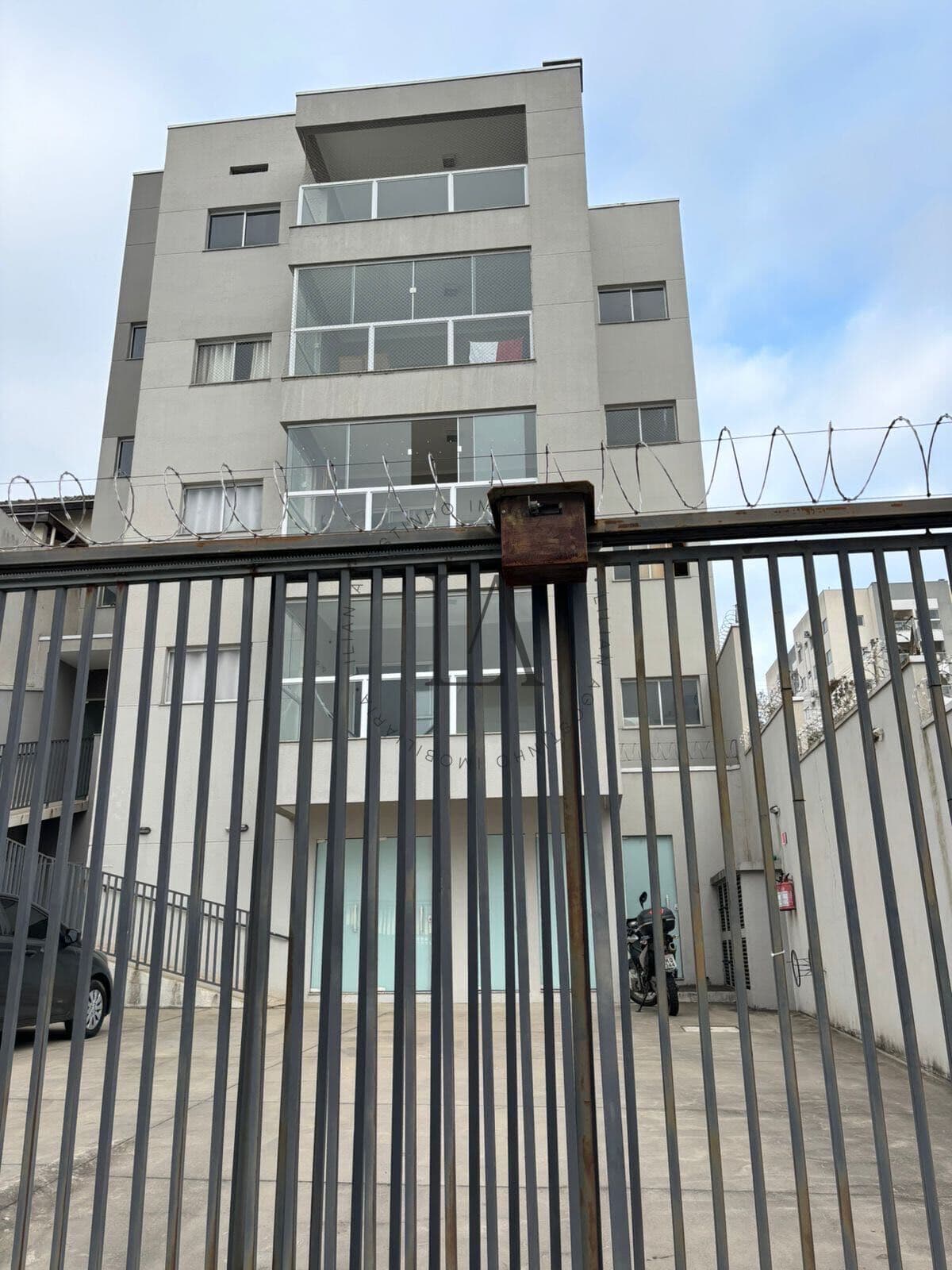 Apartamento em Guaratinguetá - Residencial Village Santana