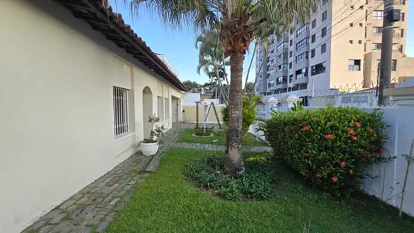Casa a Venda Vila Paraíba - Guaratinguetá - SP com 04 dormitórios, 02 suítes