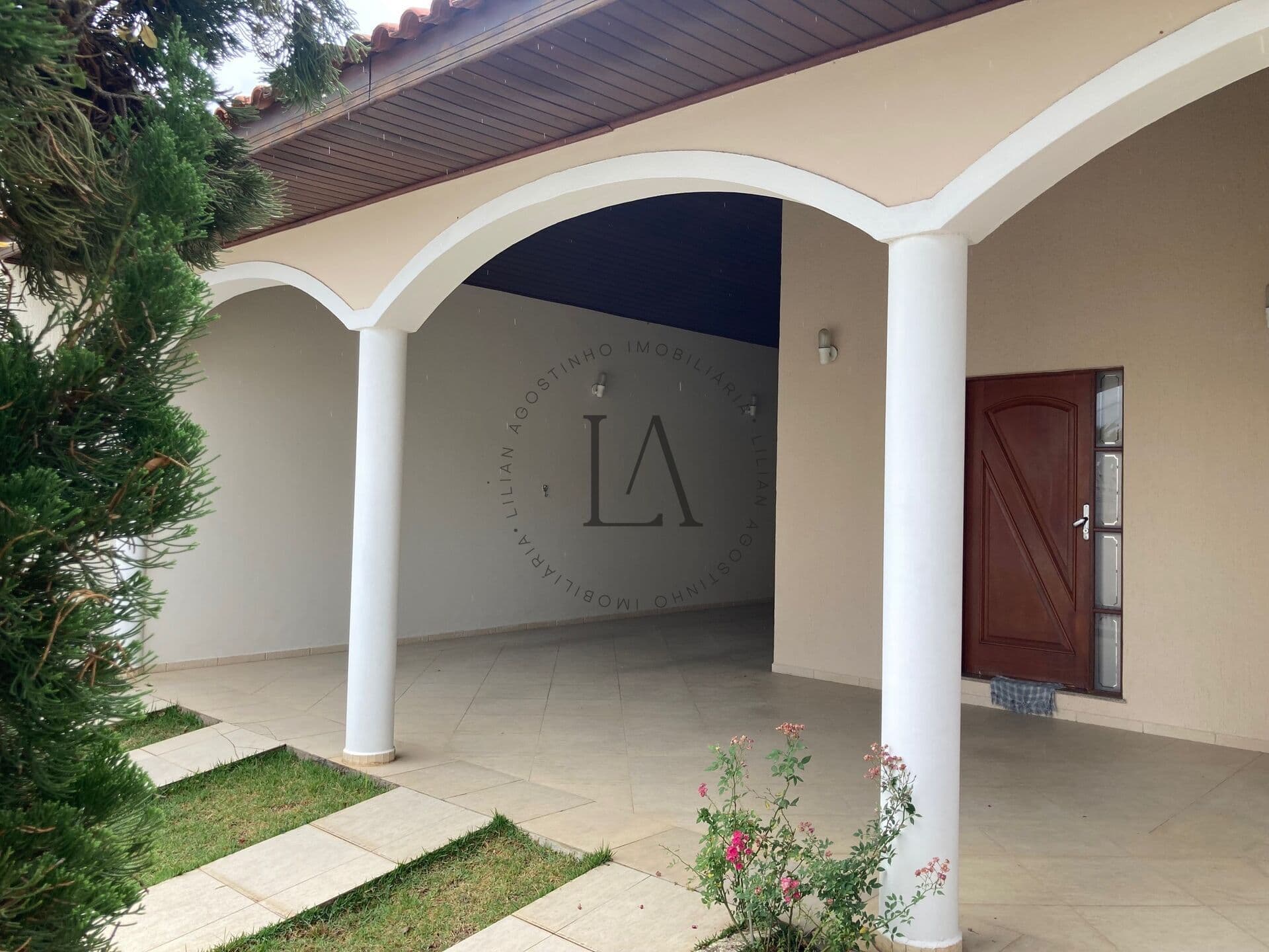 Casa No Mirante em Guaratinguetá com 3 suítes
