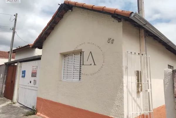 Casa em Guaratinguetá - Campo do Galvão