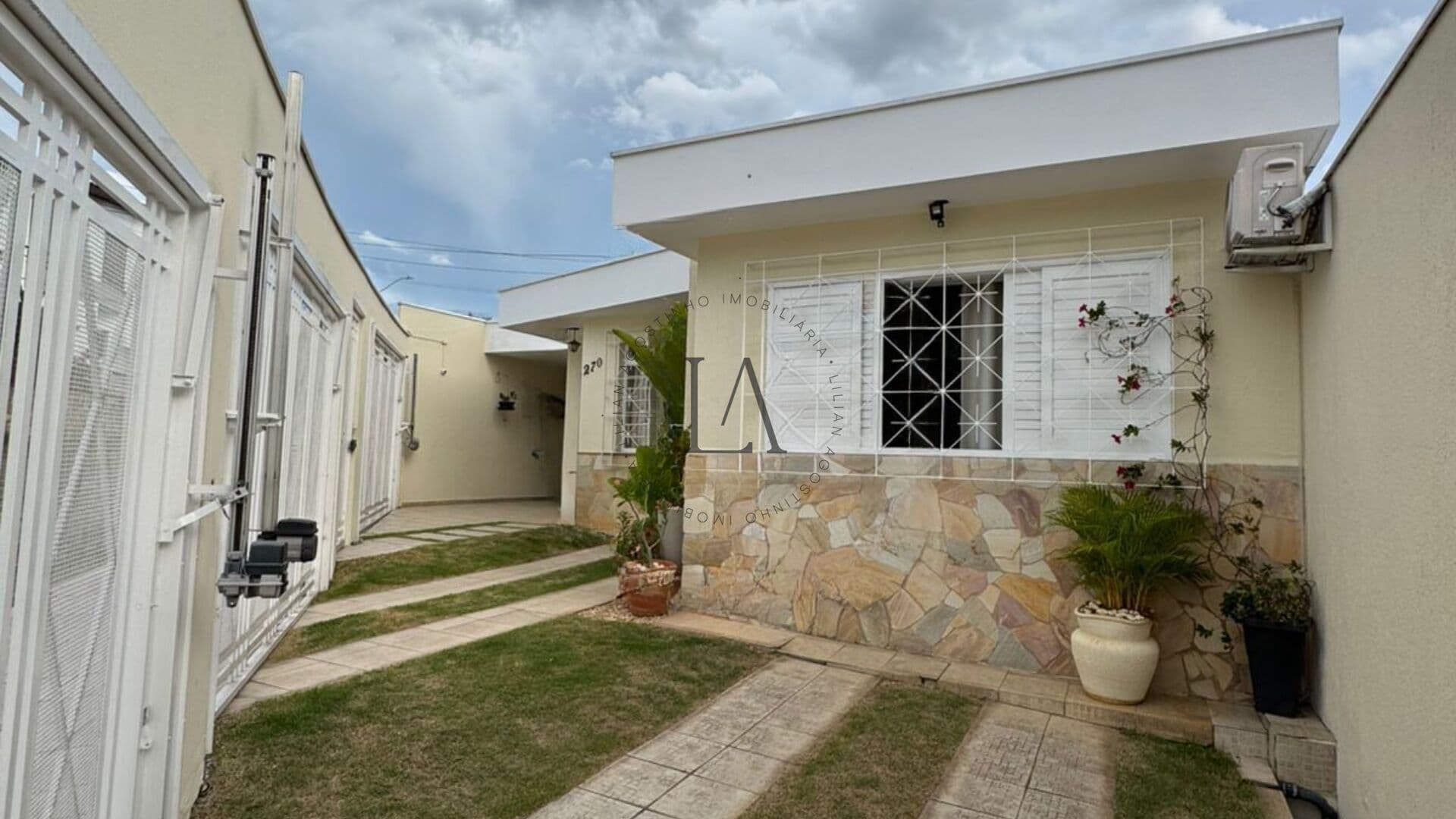 Casa em Vila Paraíba, Guaratinguetá/SP