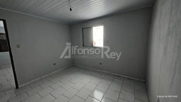 Casa de 02 dormitórios