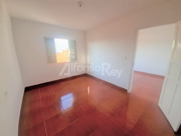 Casa de 01 dormitório