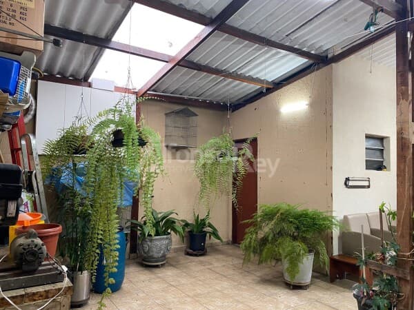Casa de 02 dormitórios