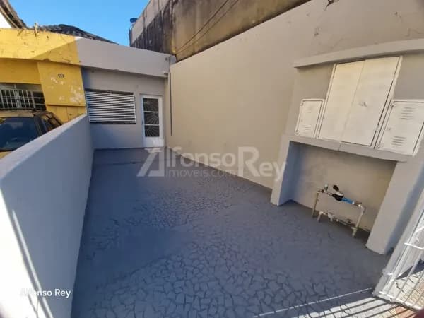 Casa de 02 dormitórios