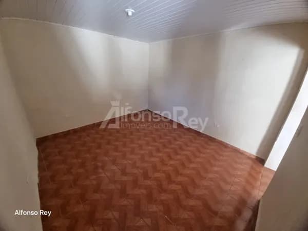 Casa de 01 dormitório