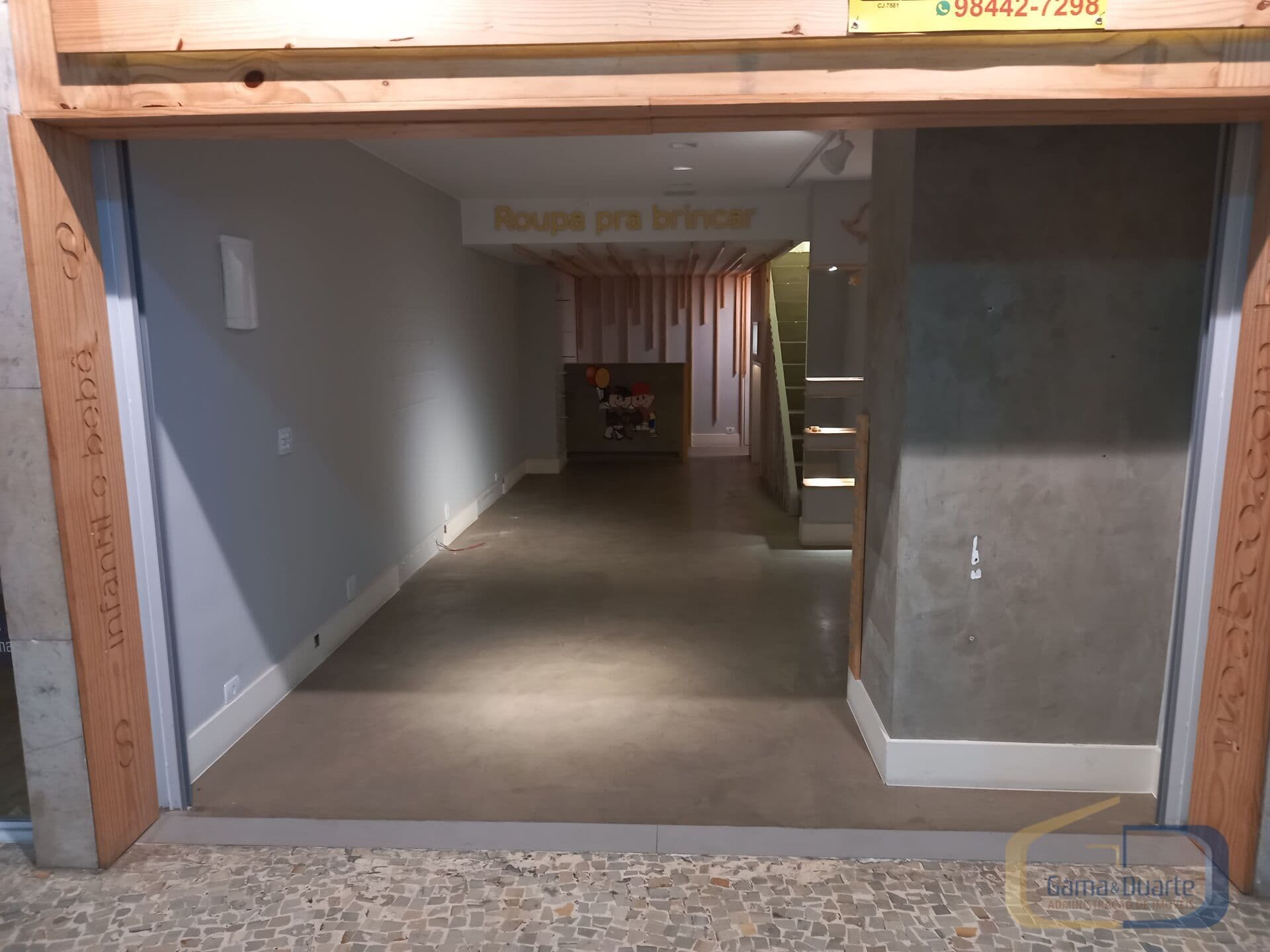 Excelente loja térrea de 65 m², localizada no Shopping Central de Compras Leblon.