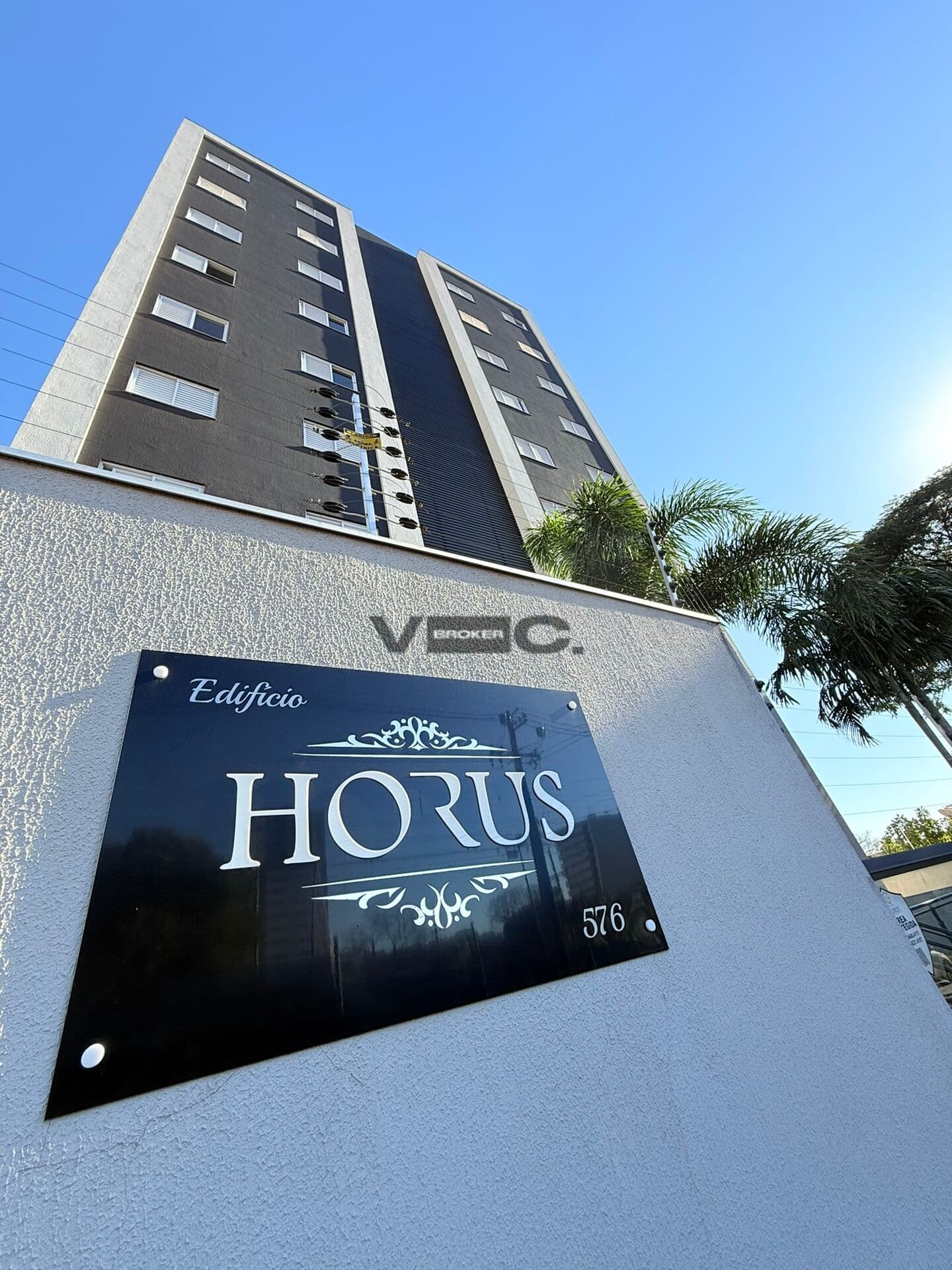 Apartamento excelente parar morar ou investir ao lado da Unicesumar