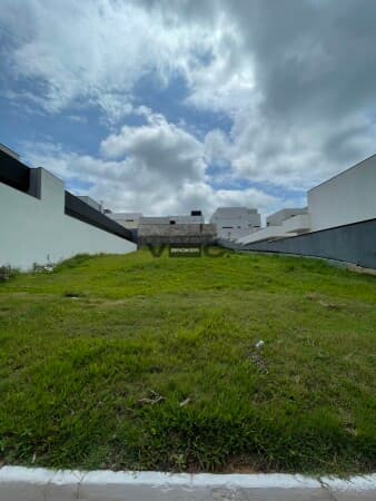 Terreno dentro de condomínio fechado em Maringá/PR