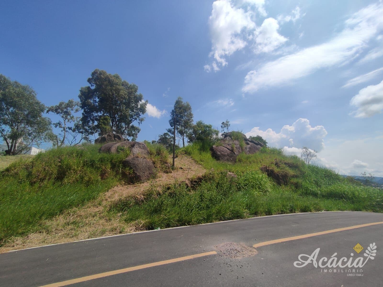 Lote/Terreno em Tubarão - Dehon
