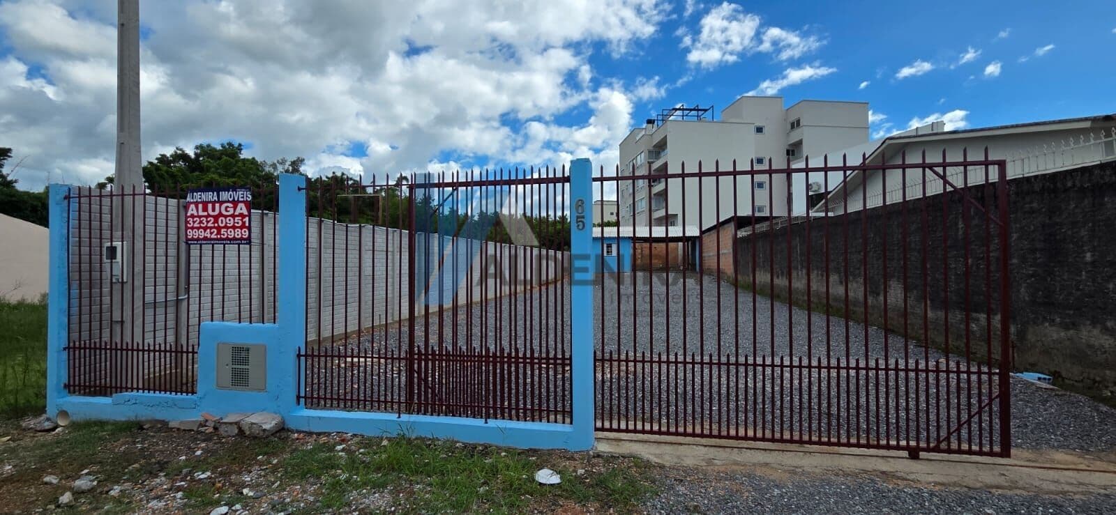 Sala Comercial - com pátio