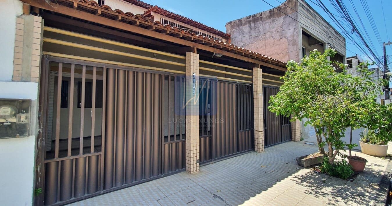 Casa Duplex no Siqueira Campos