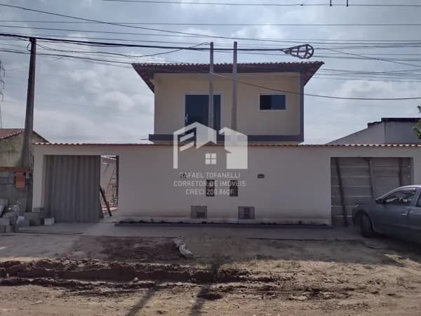 Sobreposta com piscina