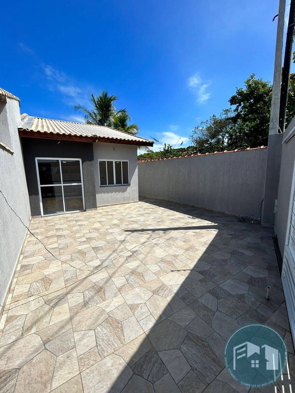 Casa lado praia com piscina