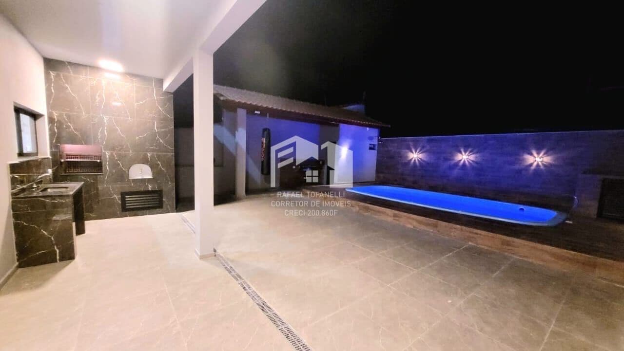 Casa Alto Padrão com 4 dormitórios