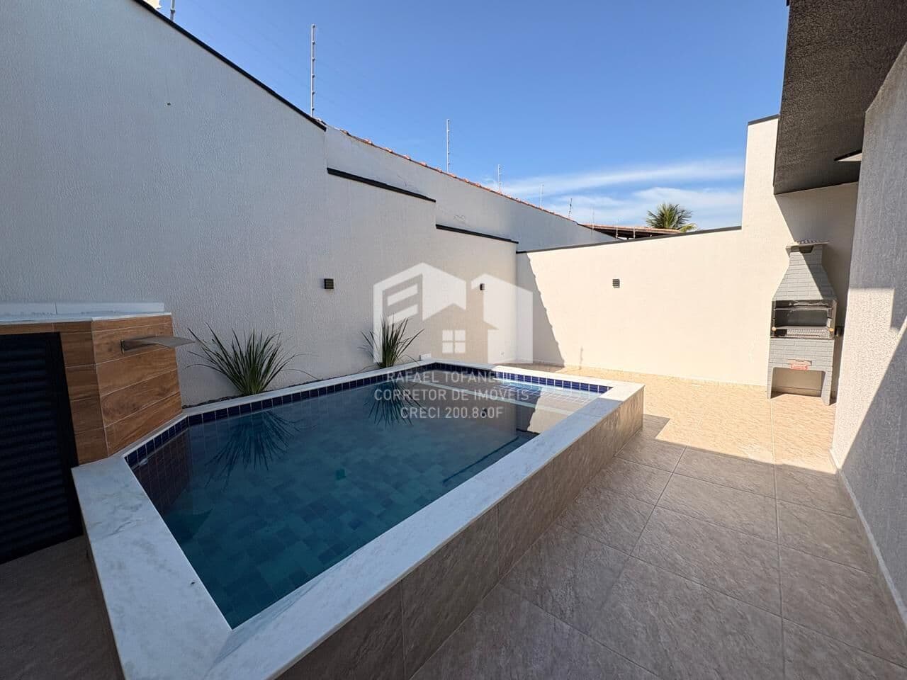 Casa em condominio frente mar
