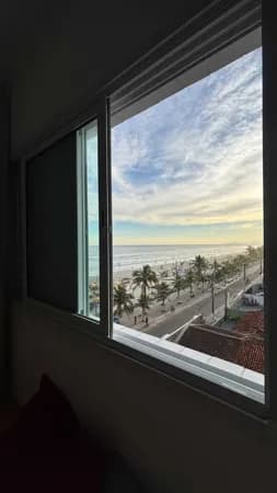 Frente ao mar, em Mongaguá