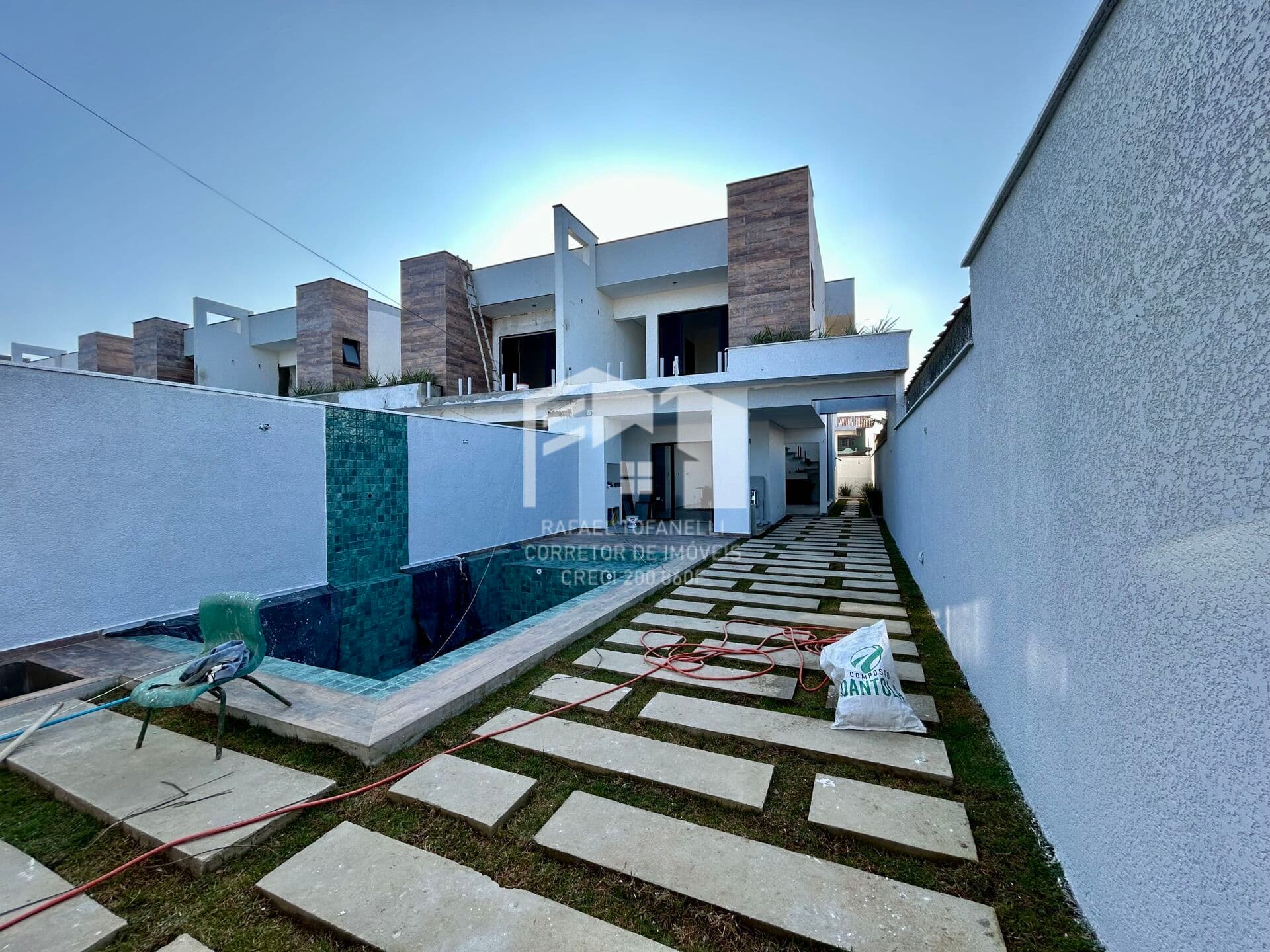 Linda casa alto padrão frente mar