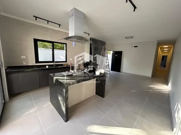 Linda casa espaçosa