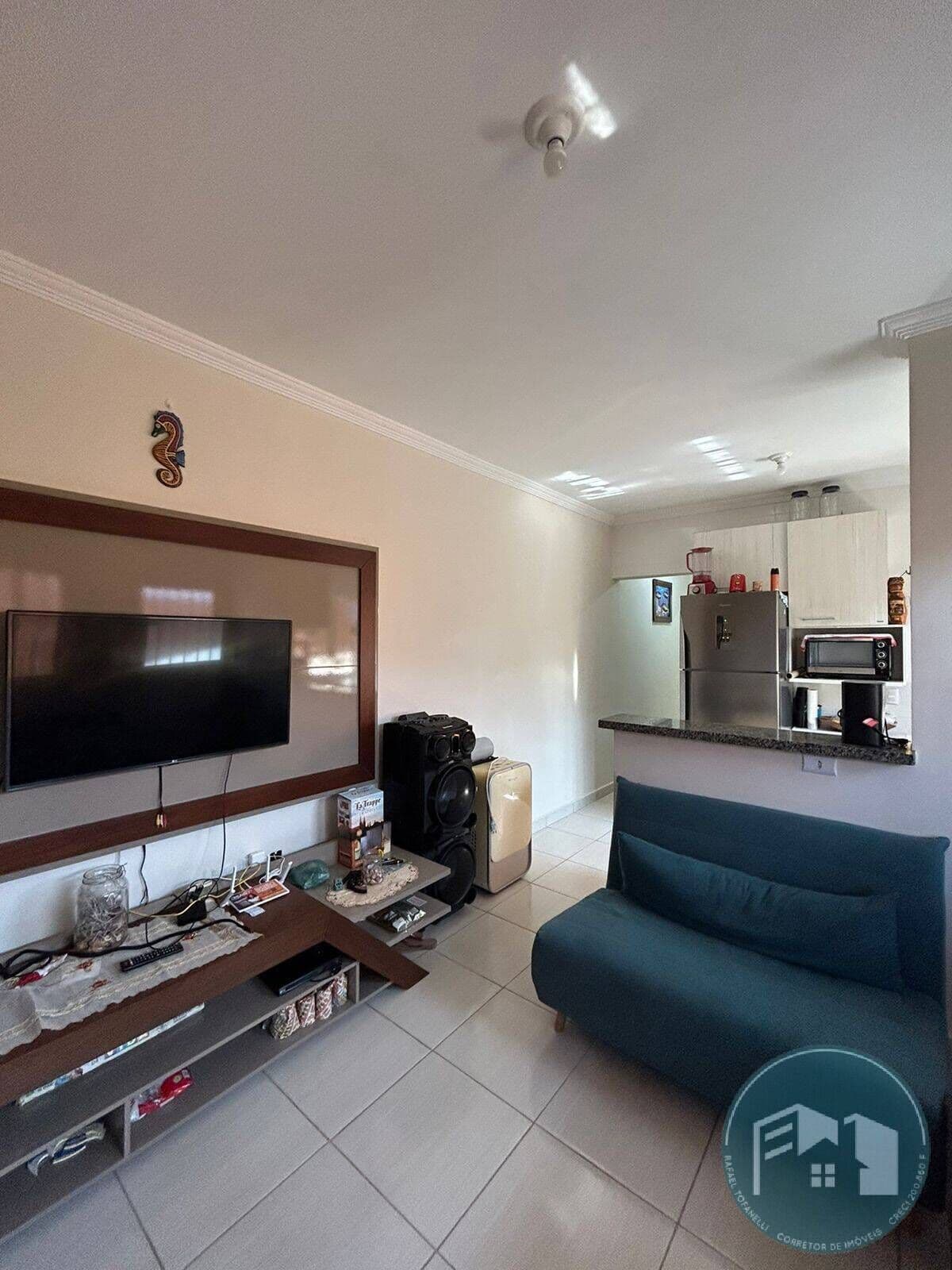 Casa sobreposta térrea - lado praia