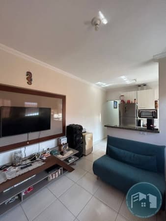 Casa sobreposta térrea - lado praia