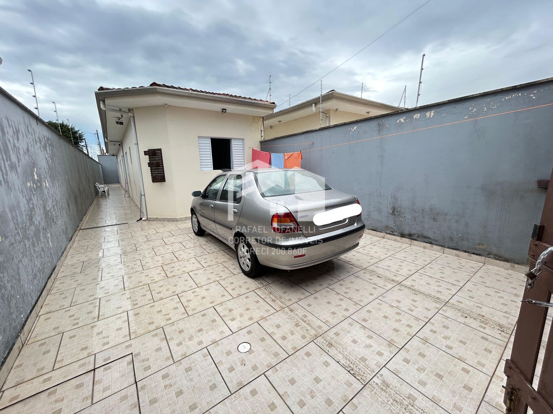 Casa Localizada em Rua de Moradores Fixos
