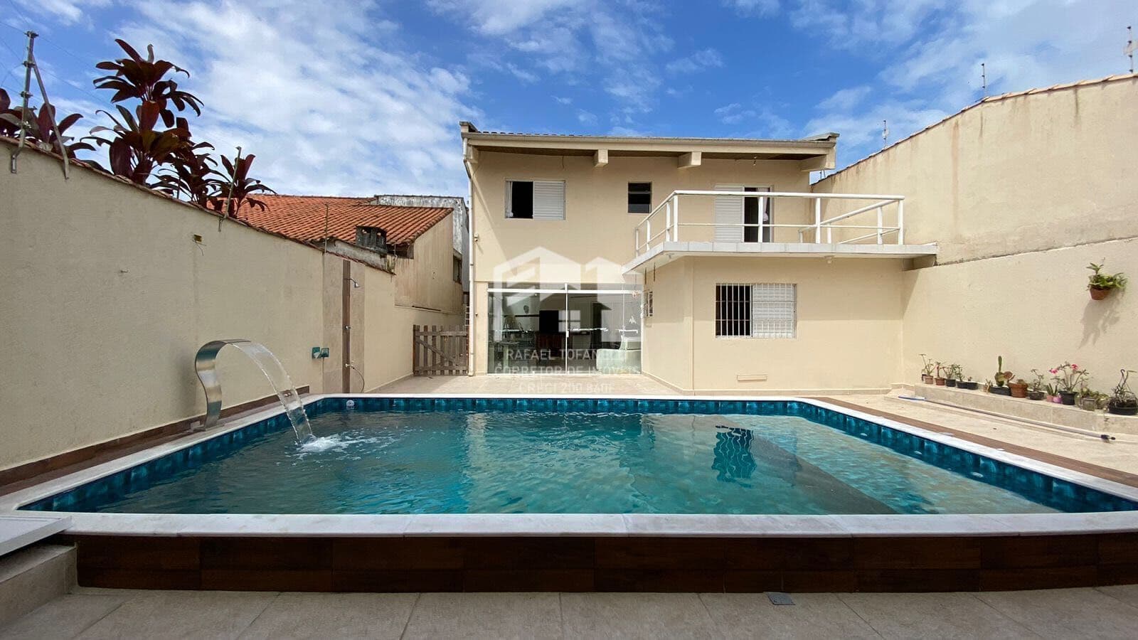 Linda casa à 50m do mar