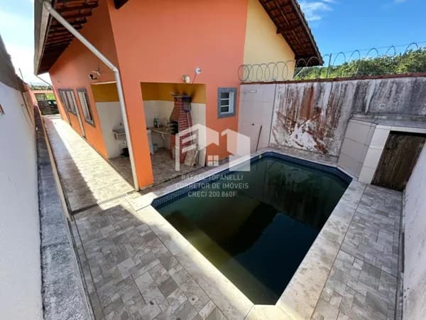 Linda casa seminova