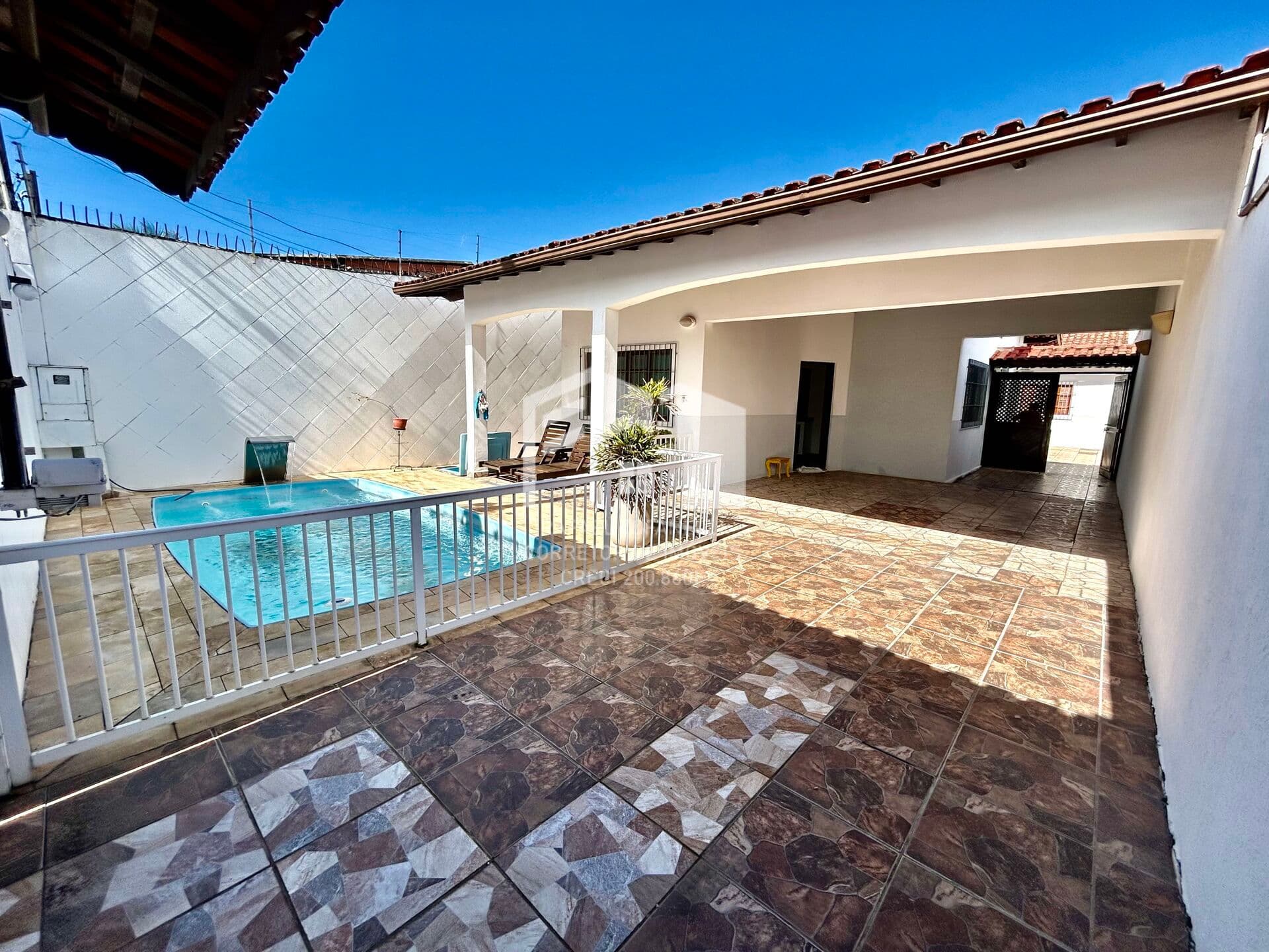 Linda casa com 4 dormitórios em bairro residencial