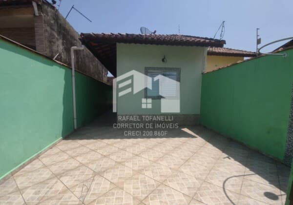 Casa em excelente bairro de Itanhaém