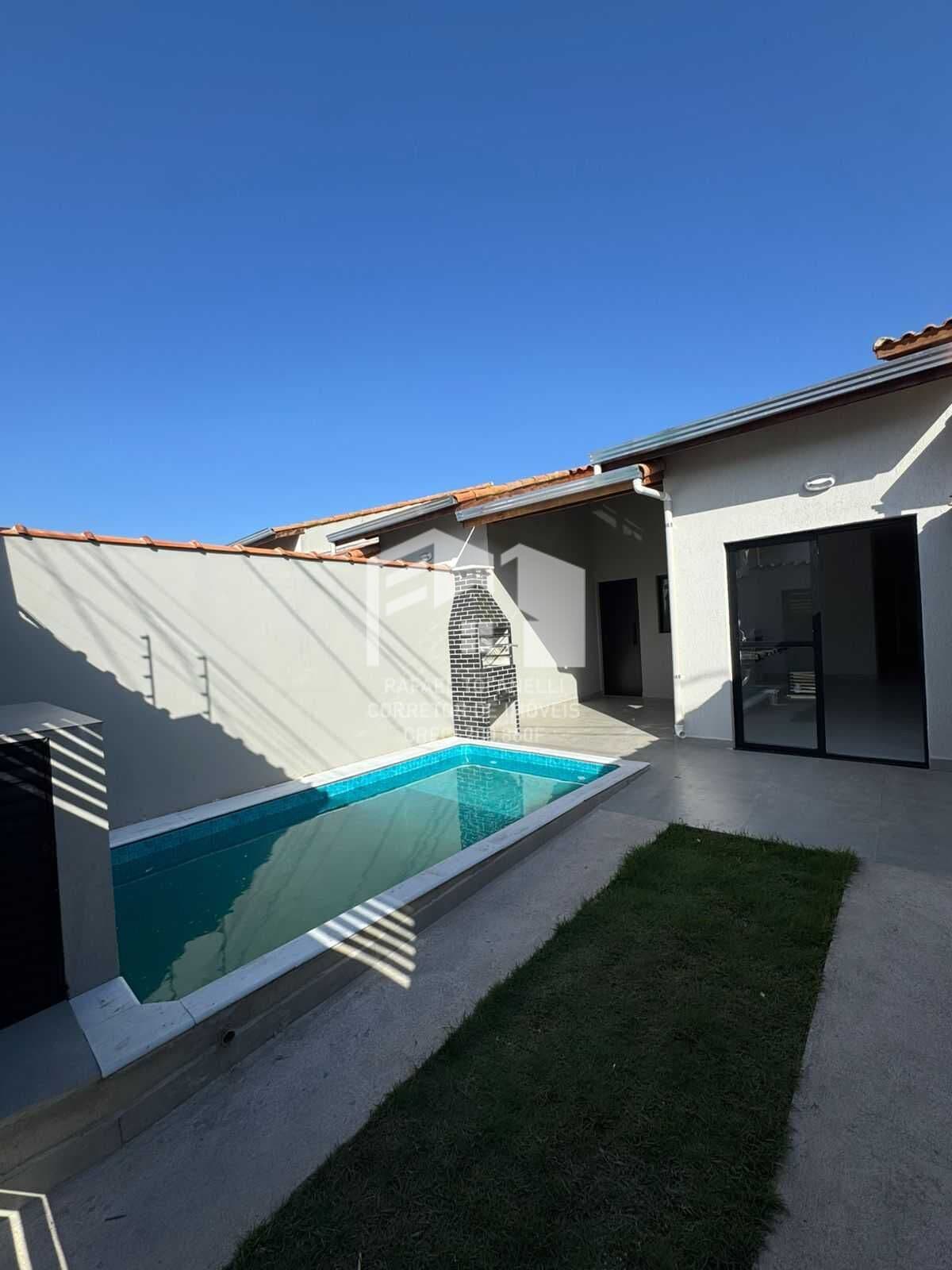 Linda casa com área gourmet completa