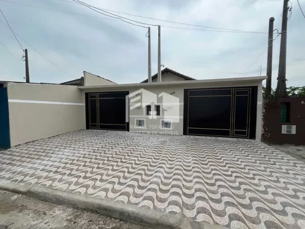Linda casa com suíte