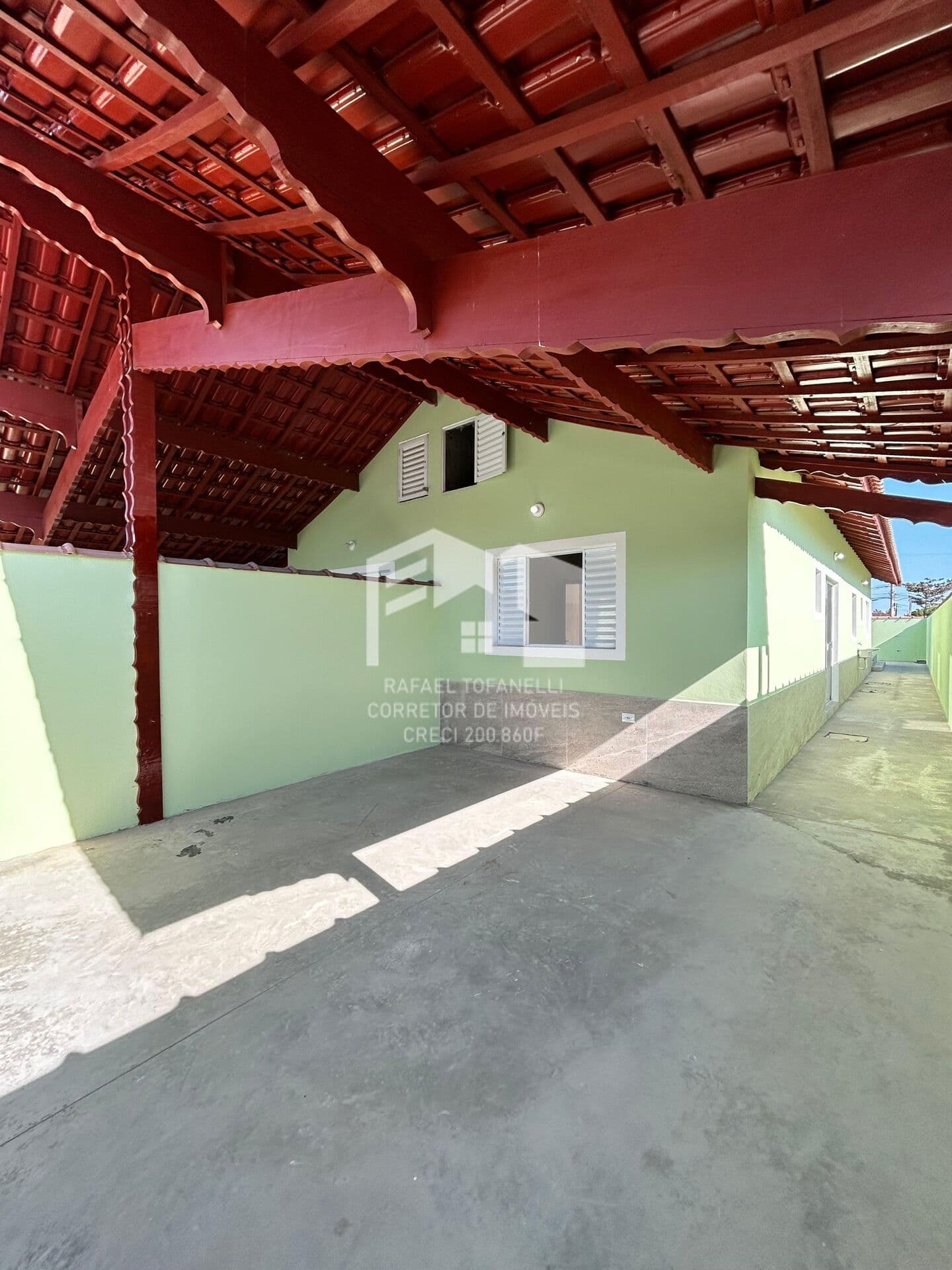 Casa Localizada em Rua de Moradores Fixos
