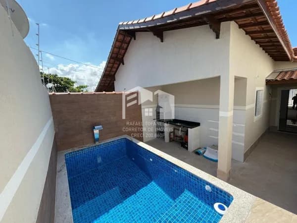 Casa em Mongaguá a 300 metros do Mar