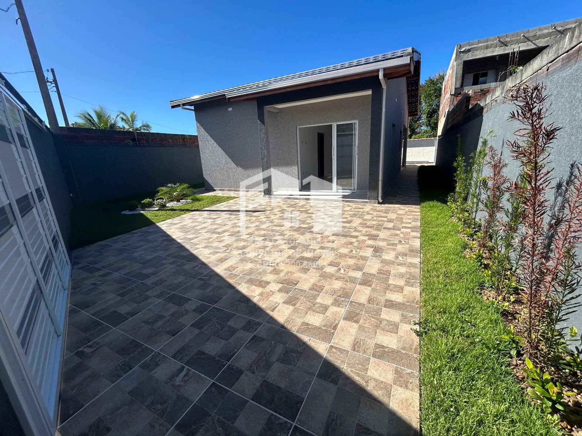 Linda casa nova lote inteiro