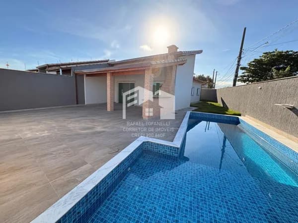 Lindissima casa à 500 metros da praia